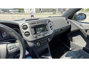 Volkswagen Tiguan Lounge Sport & Style BMT 1.4 TSI El. Panodach Navi Sperrdiff. Mehrzonenklima