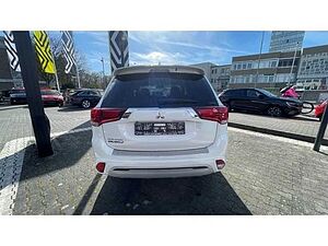 Mitsubishi Outlander (GF0/GG)