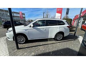 Mitsubishi Outlander (GF0/GG)