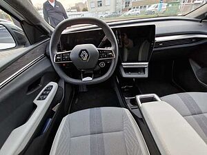 Renault Scenic E-TECH Iconic 220 LongRange 