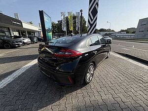 Hyundai IONIQ Premium Hybrid 