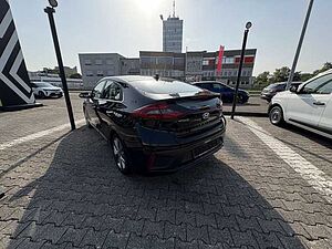 Hyundai IONIQ Premium Hybrid 