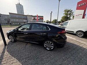 Hyundai IONIQ Premium Hybrid 