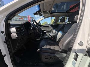 Kia Sorento Platinum Edition 4WD 