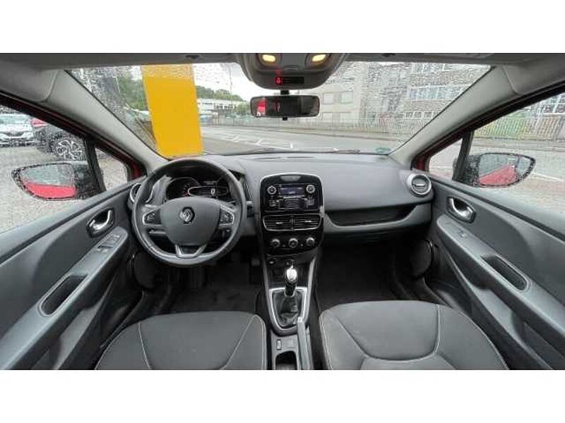 Renault Clio IV LIMITED 1.2 16V 75