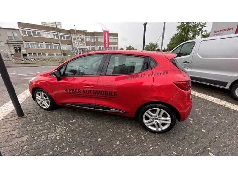 Renault Clio IV LIMITED 1.2 16V 75