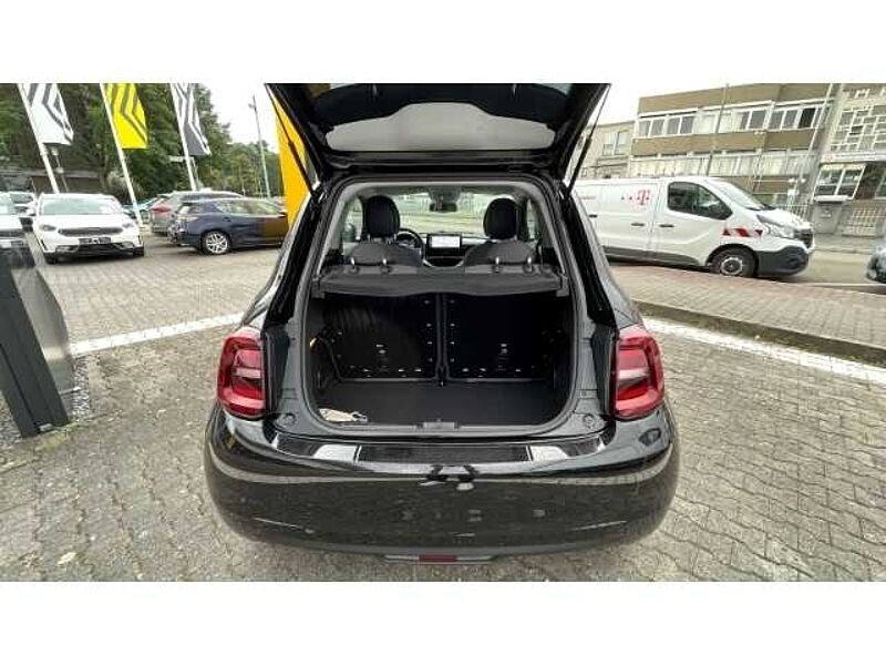 Fiat 500e e 3+1 Icon (332) Lim. Navi