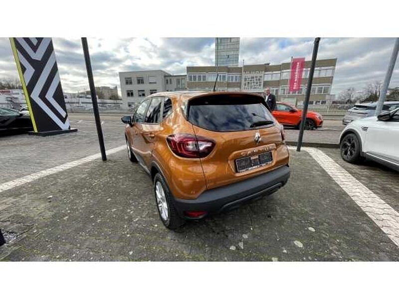 Renault Captur LIMITED TCe 130 GPF (