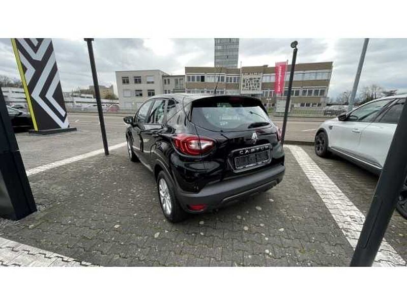 Renault Captur LIMITED 2018 TCe 90