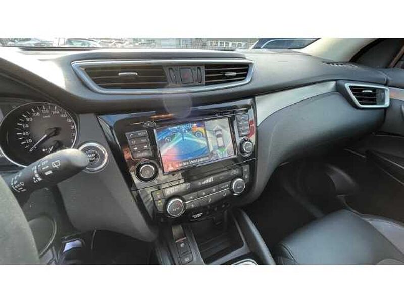 Nissan Qashqai Tekna 1.3 DIG-T EU6d-T Navi LED