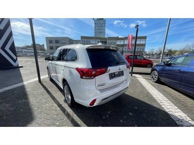 Mitsubishi Outlander (GF0/GG)