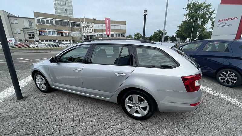 SKODA Octavia Combi (5E5) Elegance