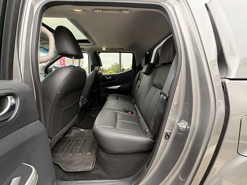Nissan Navara NP300 Tekna Double Cab 4x4