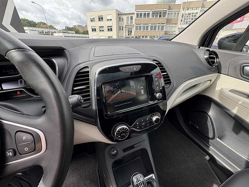 Renault Captur Initiale Paris